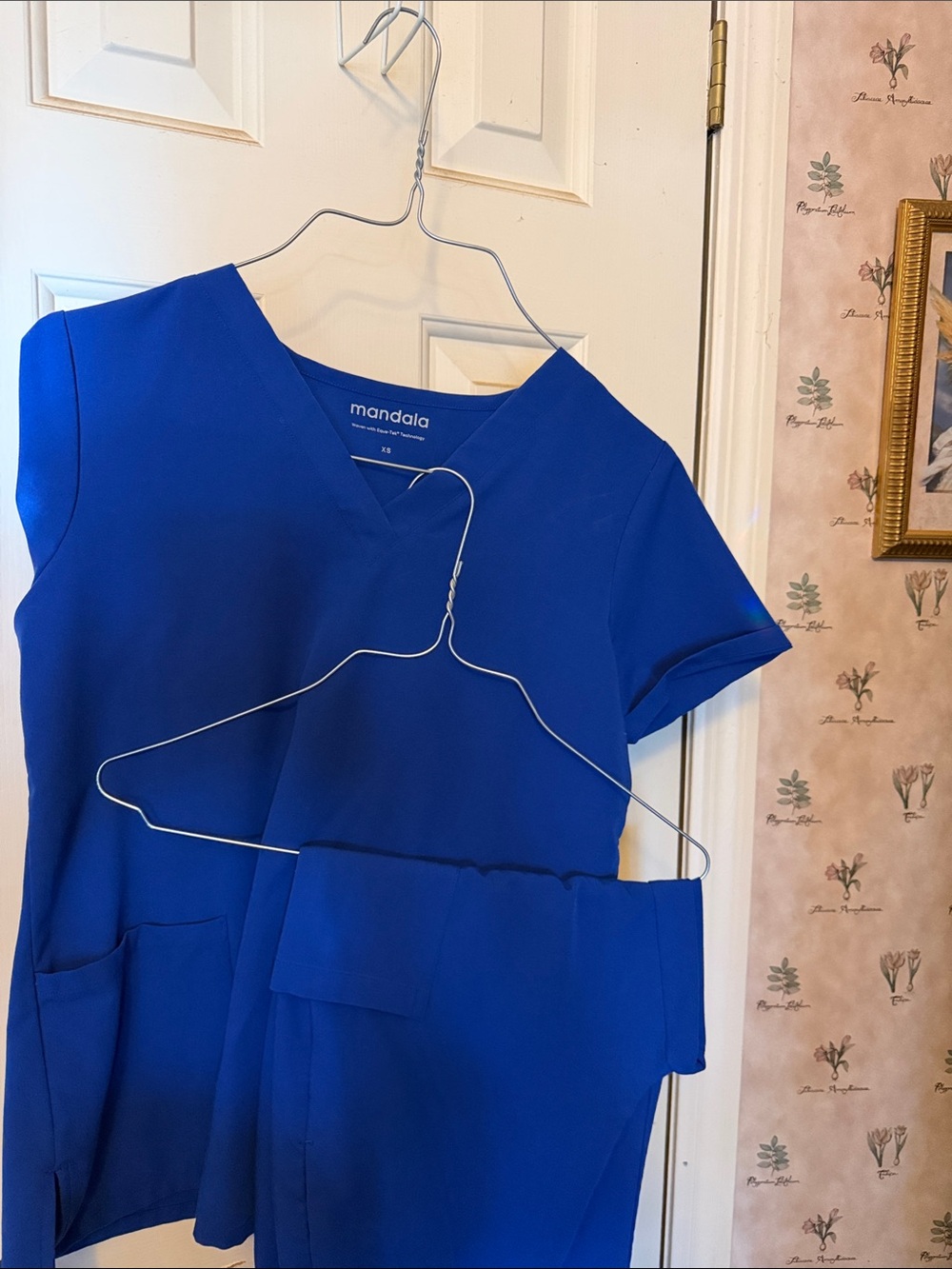 Mandala Women's V-Neck Scrub Set in Royal Blue